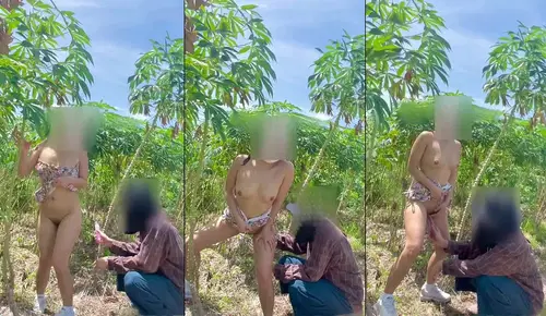 Đang public trên đồi thì gặp anh trai làm rẫy vào giúp một tay để người yêu đứng quay phim